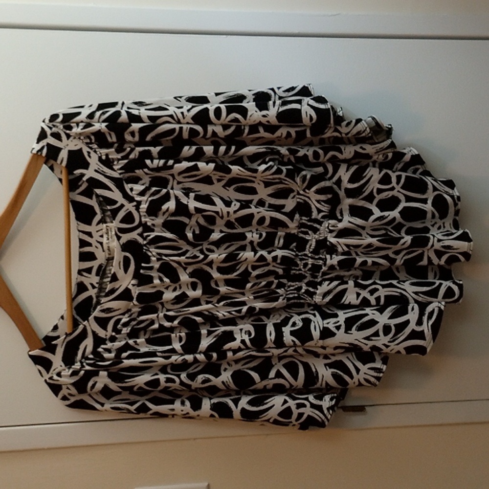 Kate & Mallory Designs Black And White Blouse